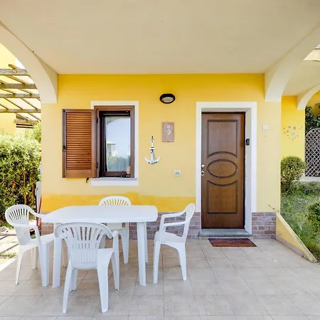 With Air Conditioning And Shared Pool *