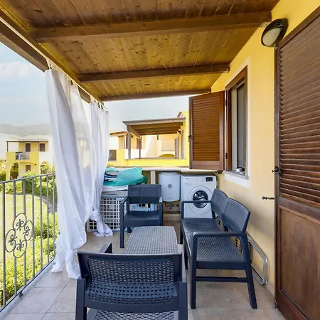 With Air Conditioning And Shared Pool *