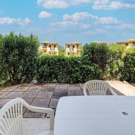 With Air Conditioning And Shared Pool