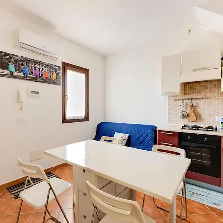 Apartmán With Air Conditioning And Shared Pool