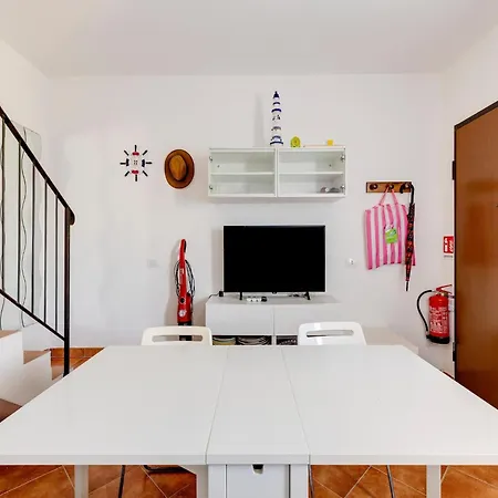 Апартаменты With Air Conditioning And Shared Pool Viddalba