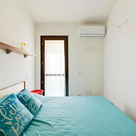 Apartmán With Air Conditioning And Shared Pool Viddalba