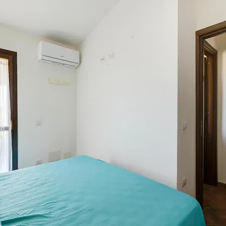 With Air Conditioning And Shared Pool