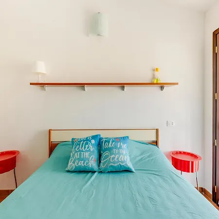 With Air Conditioning And Shared Pool *