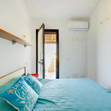 With Air Conditioning And Shared Pool Апартаменты Viddalba