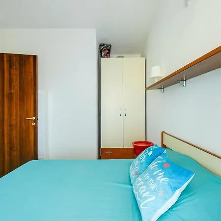 With Air Conditioning And Shared Pool Apartmán