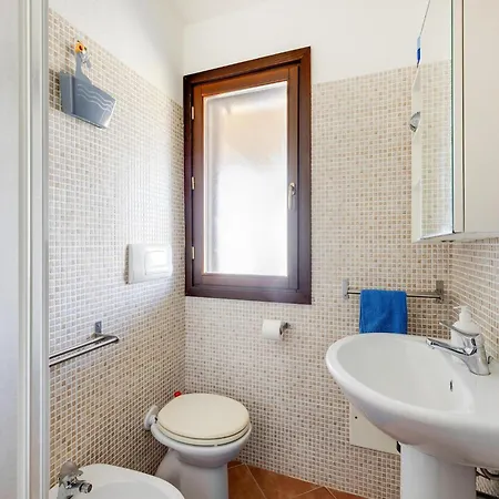 With Air Conditioning And Shared Pool